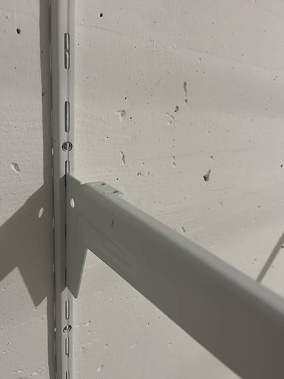 Travi: STELLSCHIENEN, Wandstellschienen – Usato da Bern venduto da Wa22ermann 3