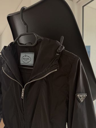 Prada Damen Windjacke