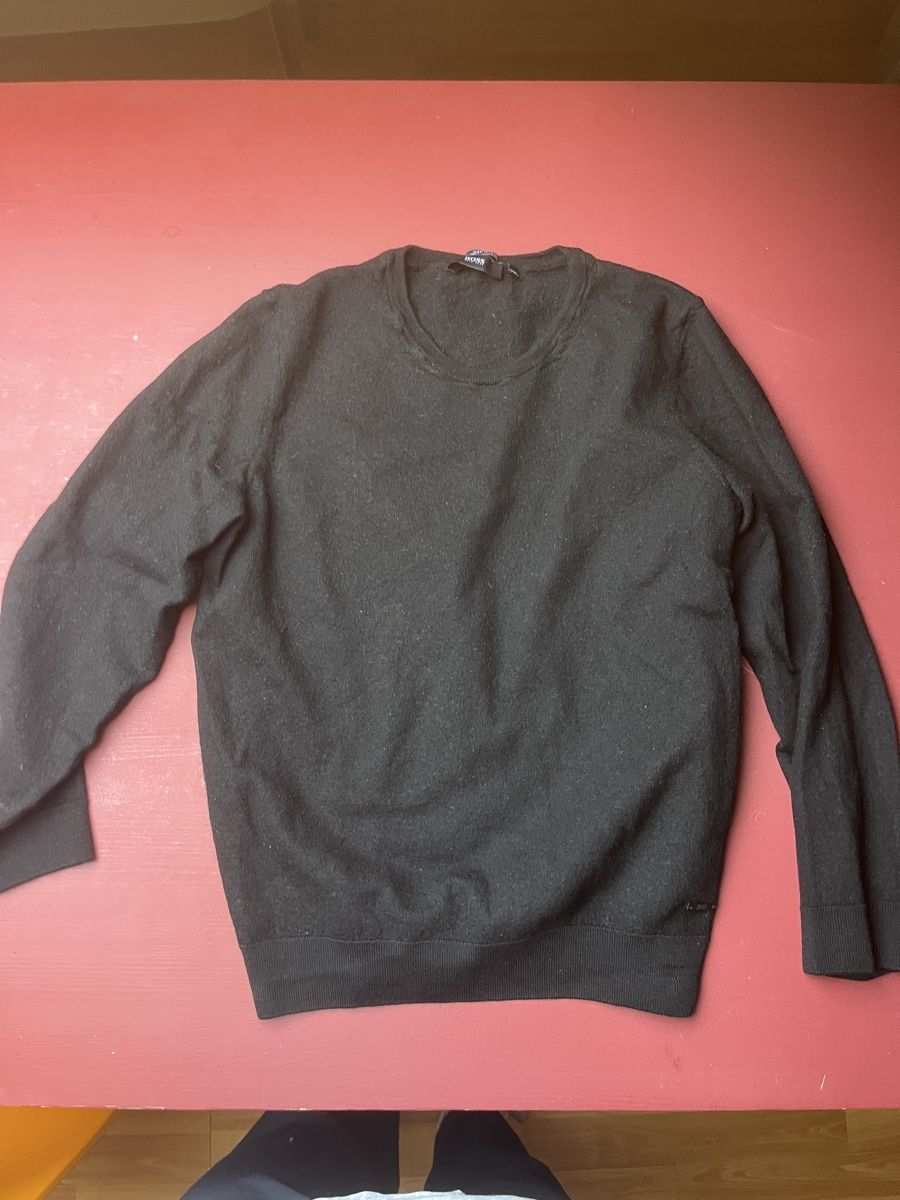 Hugo Boss Maglioni & Felpe: Pullover aus Merinowolle, Grösse S, schwarz – Usato da Zürich venduto da Kellele