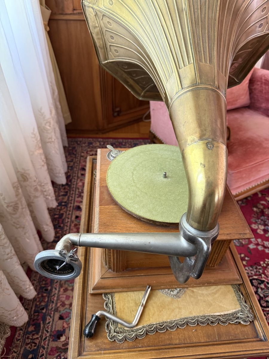 Giradischi: Gramophone à pavillon sur meuble – Usato da Clarens venduto da Gabi0062 2
