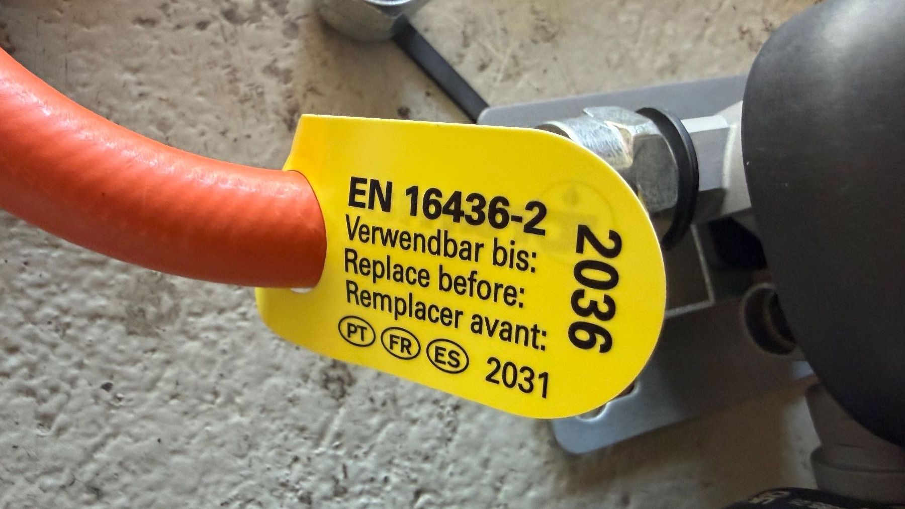 Truma Heizgeräte: Truma Duo Control CS mit Anschlussschläuchen 30mbar – Neu (gemäss Beschreibung) aus Aarburg von arminausderschweiz 2