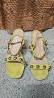 Limettengrüne Wildledersandalen