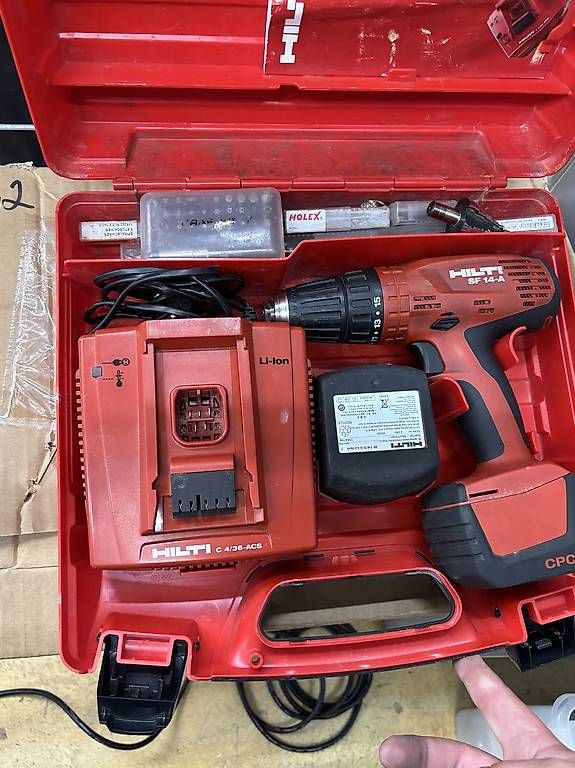 Hilti Perceuses: Hilti bohrmaschine – D'occasion à Bülach par d-coiro