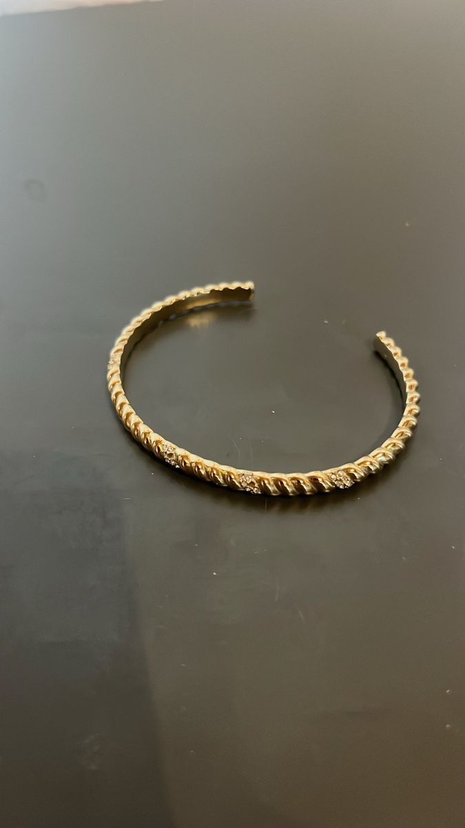 Fossil Armbänder & -reifen: Fossil Armreif goldfarben mit Steinen  – Gebraucht aus Wallenwil von cleliafrei