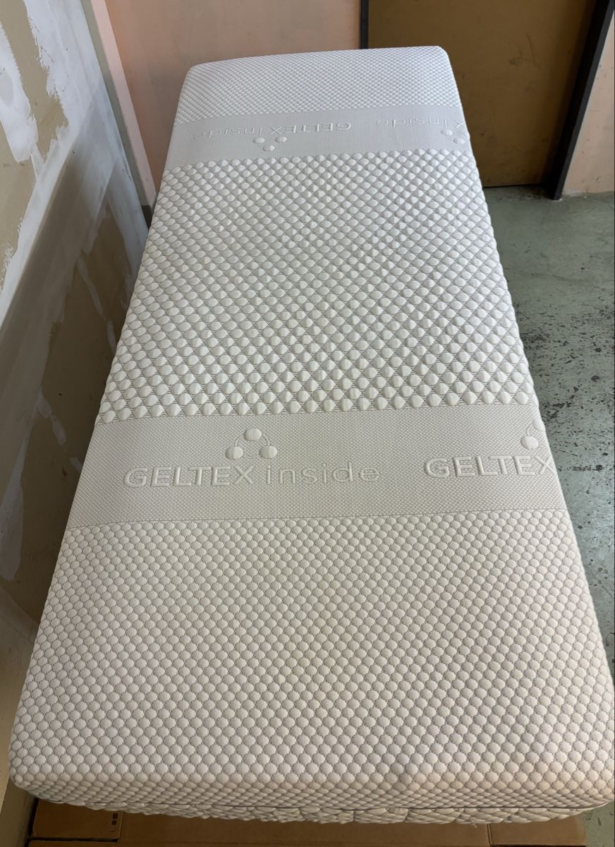 Materassi: Matratze 160x200 – Usato da Zug venduto da Deks 5