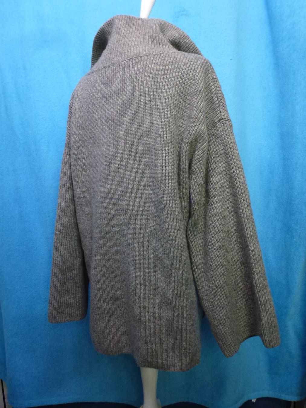 H&M Pullover & Sweatshirts: OVERSIZE LÄSSIGER GROBSTRICK PULLOVER IN GR GR 38 RV HALS – Neu (gemäss Beschreibung) aus Kreuzlingen von ang_7k8d 2