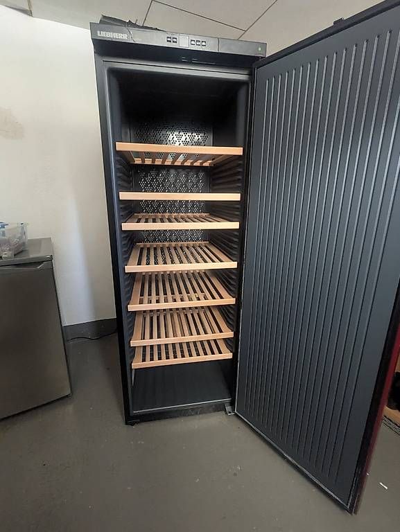 Réfrigérateurs: Cave à vins Liebherr – D'occasion à Mont-sur-Lausanne par rmel 1