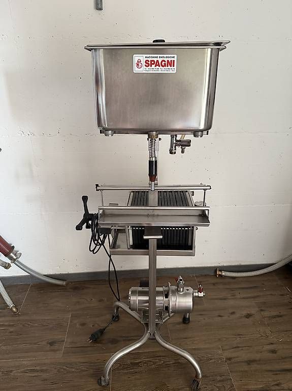 Autres vaisselles & verres: Filtre mise en bouteille  – D'occasion à Savièse par Chr88 1