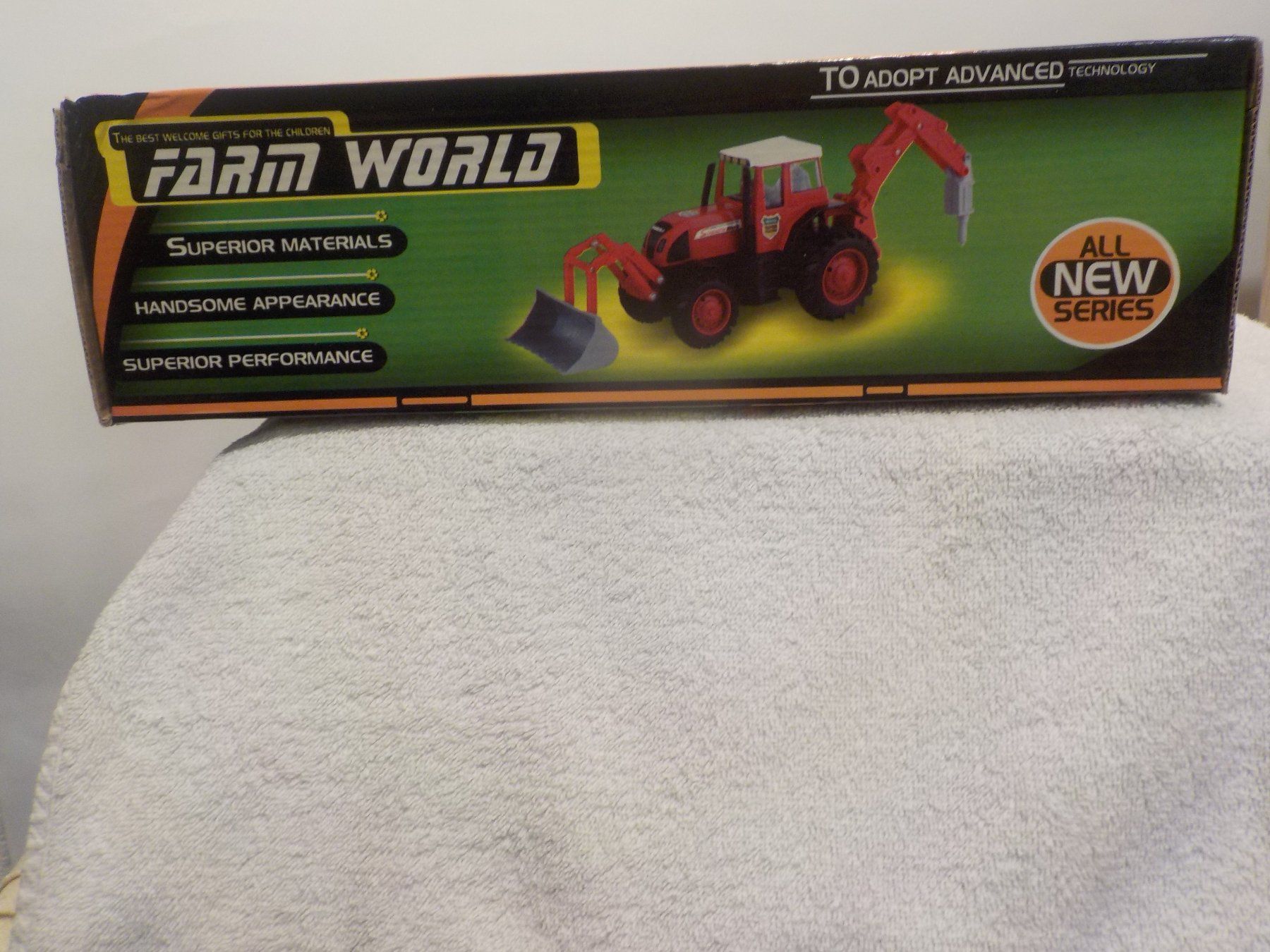 Trattori: Roter Farm World Arbits Traktor mit zubehör – Nuovo e nell'imballaggio originale da Bülach venduto da Freieck 4