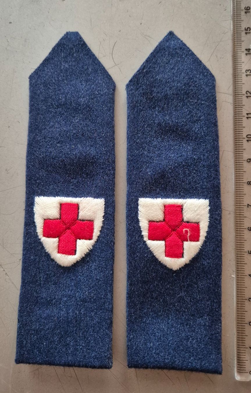 Schweizer Armee Placchette & Badge: Ärmelpatten Set – Nuovo (secondo la descrizione) da Dottikon venduto da Robawa