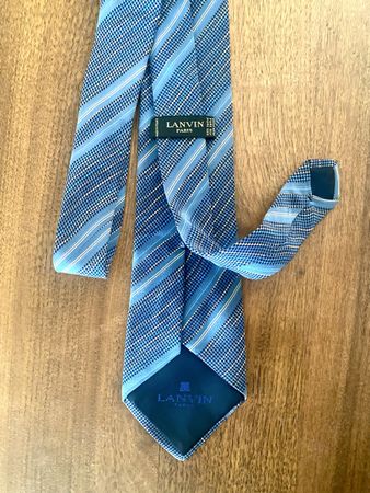 Edle LANVIN Paris Seidenkrawatte – Blau Gestreift –