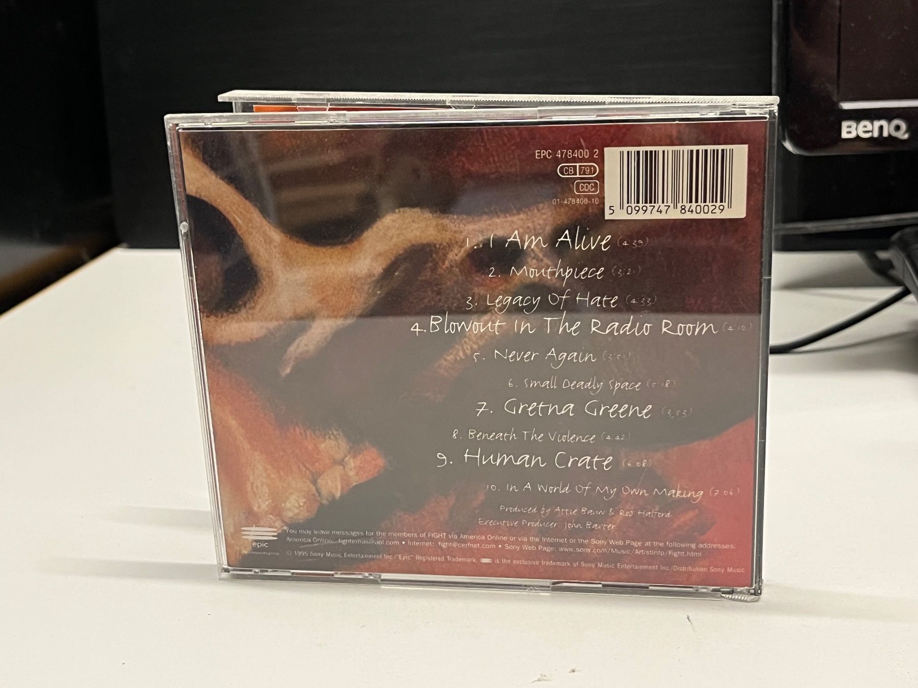 CD: Fight - A Small Deadly Space - X01B – Usato da Küsnacht ZH venduto da hardrock.earth 1