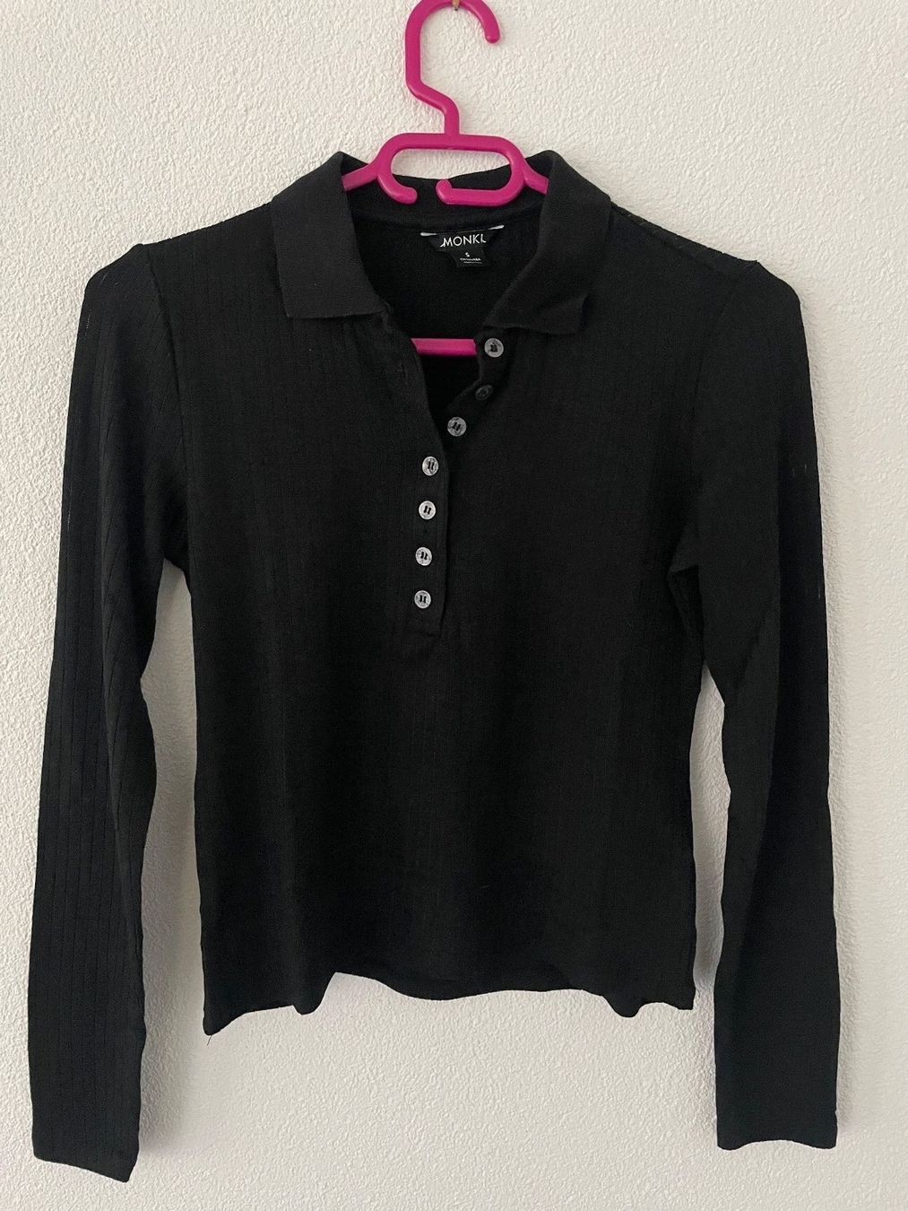 Maglioni & Felpe: Shirt Monki schwarz Gr. S – Usato da Schmitten FR venduto da ancaob