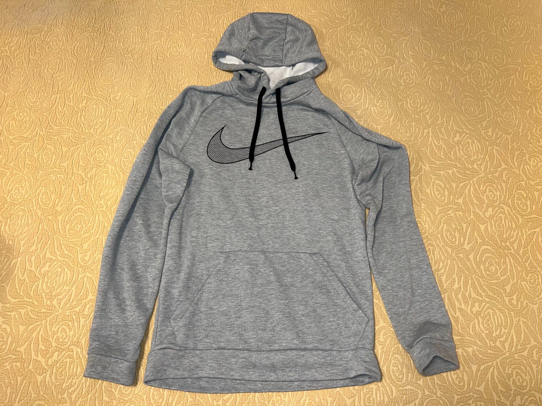 Nike Maglioni & Felpe: Nike Dri-Fit - Hoodie - S – Usato da GENÈVE venduto da triple7ch