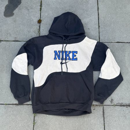 Reworked vintage Nike sweatshirt pull hoodie retro