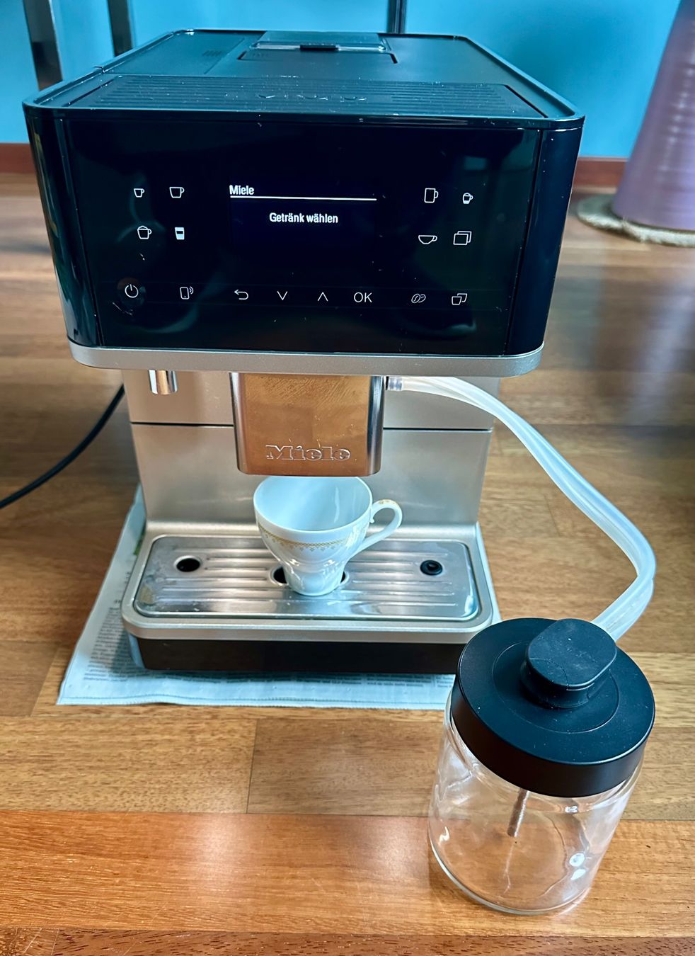 Miele Macchine per caffè & Macchine per espresso: Miele Kaffeevollautomat CM 6360 – Usato da Dübendorf venduto da Shineforyou 1