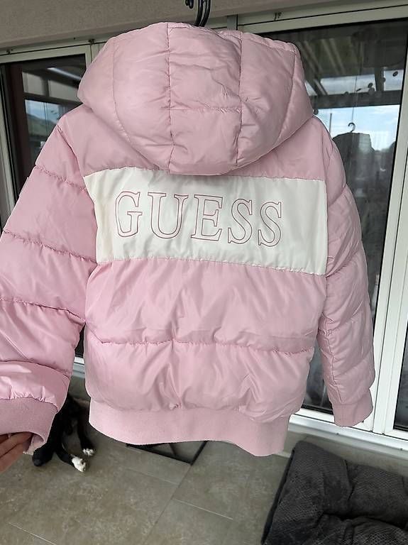 Giacche & Cappotti: Guess Jacke rosa weiss – Usato da Niederbuchsiten venduto da idontknow. 1