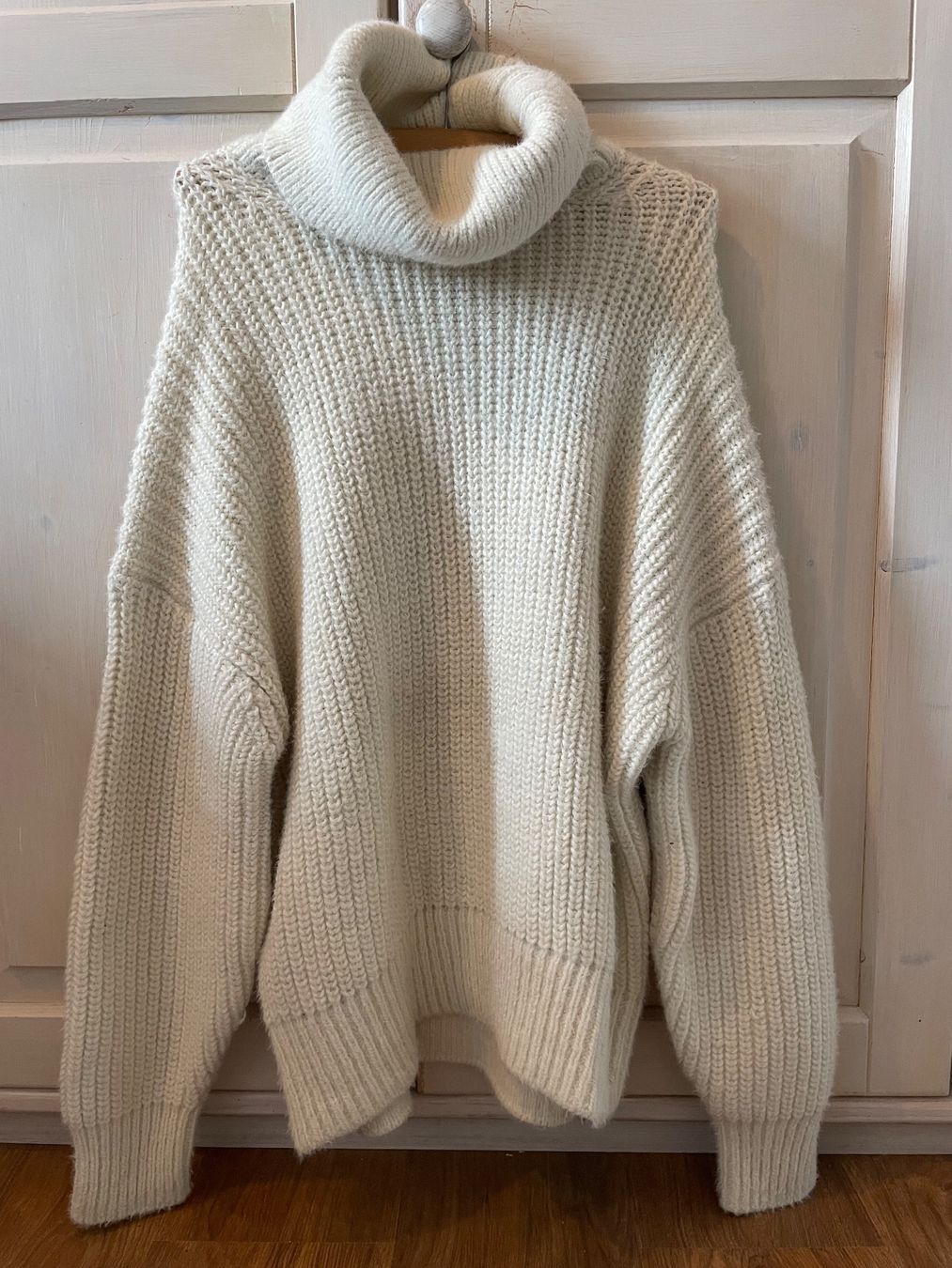 H&M Pullover & Sweatshirts: H&M Rollkragenpullover beige Grösse S – Gebraucht aus Lugnorre von SiBu1812
