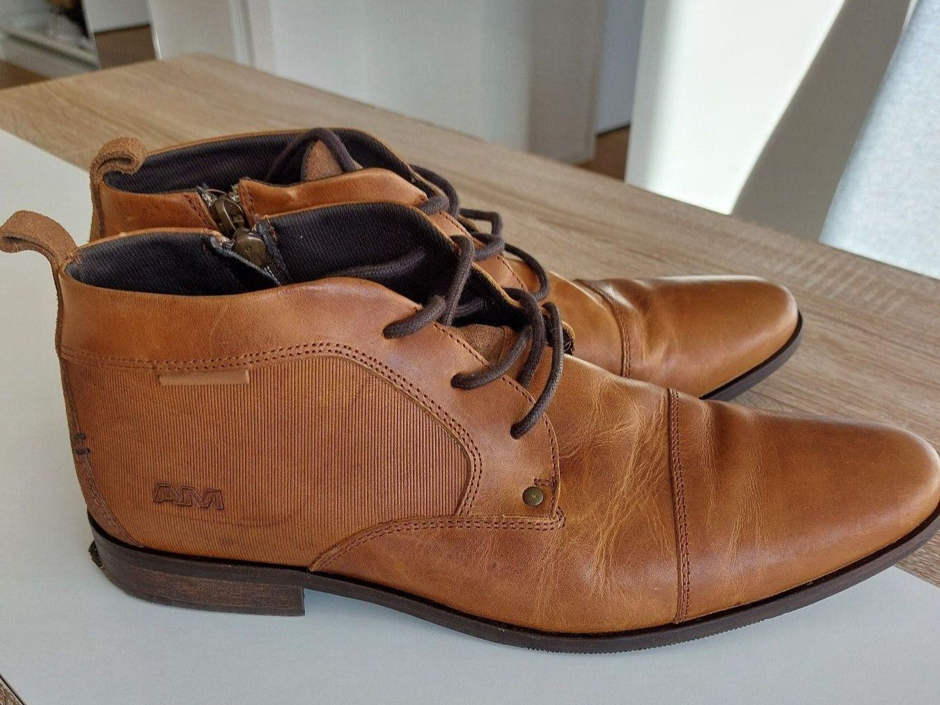 Scarpe da uomo: Paar Lederschuhe AM hellbraun Grösse 45 – Usato da Niederdorf venduto da Schuerch_steff