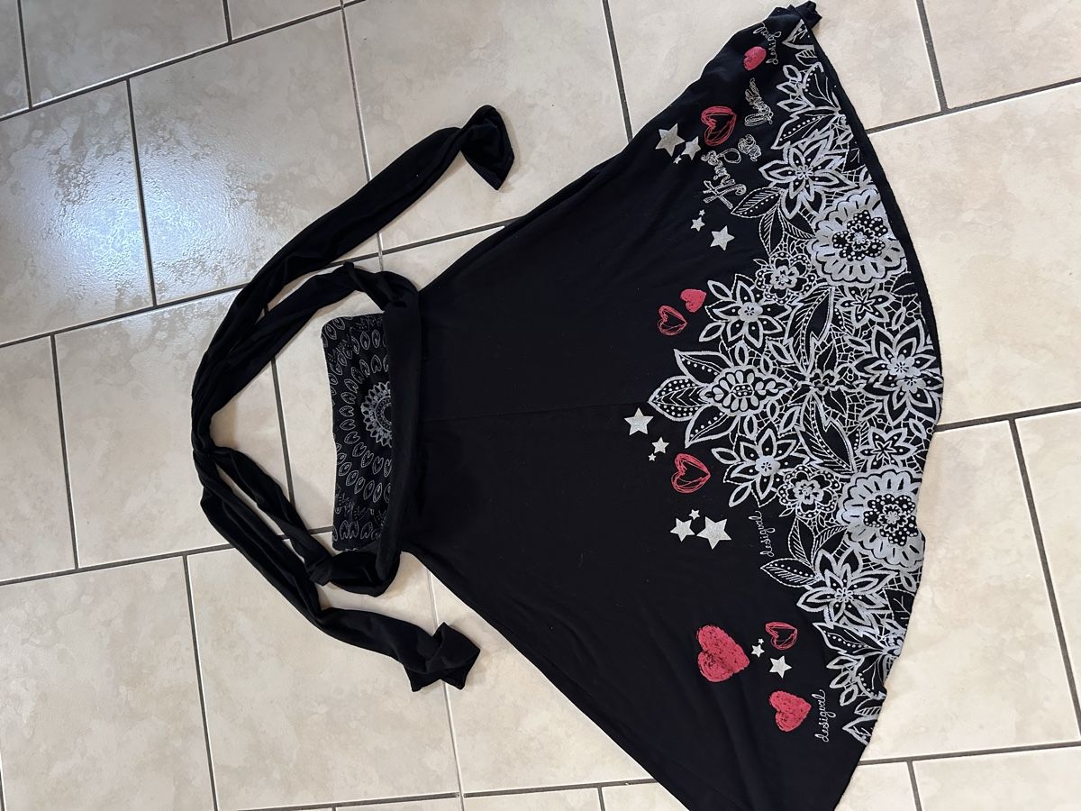 Desigual Kleider: Desigual Kleid  Grösse S  – Gebraucht aus Uetliburg SG von Luckyeightone