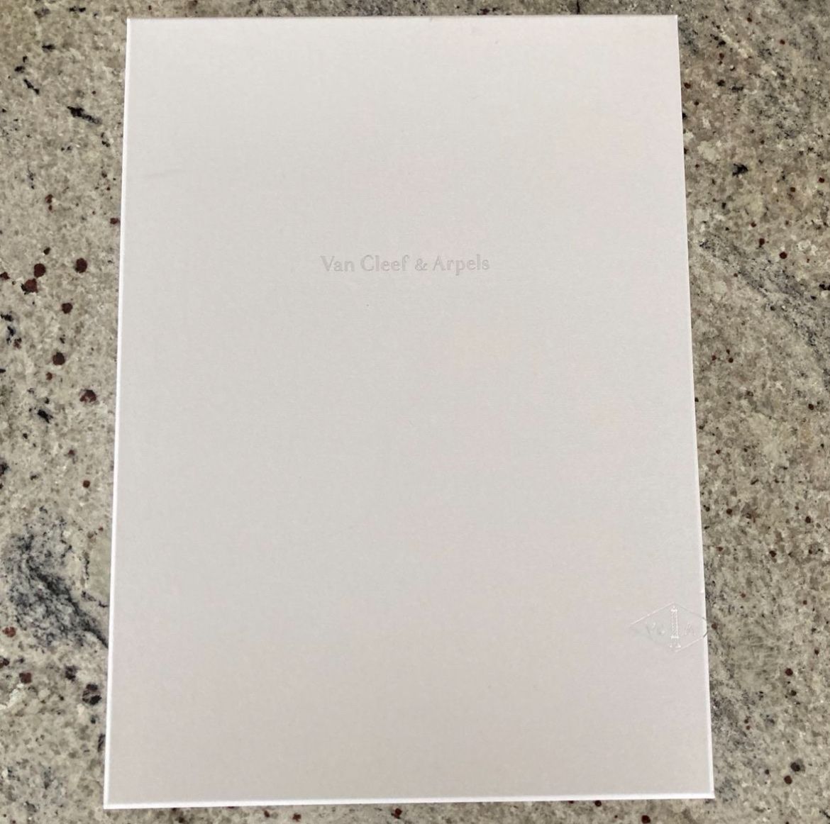 Van Cleef Catenine: Van Cleef & Arpels Necklace Box Set Large New – Nuovo (secondo la descrizione) da Zeiningen venduto da Liva_92 5