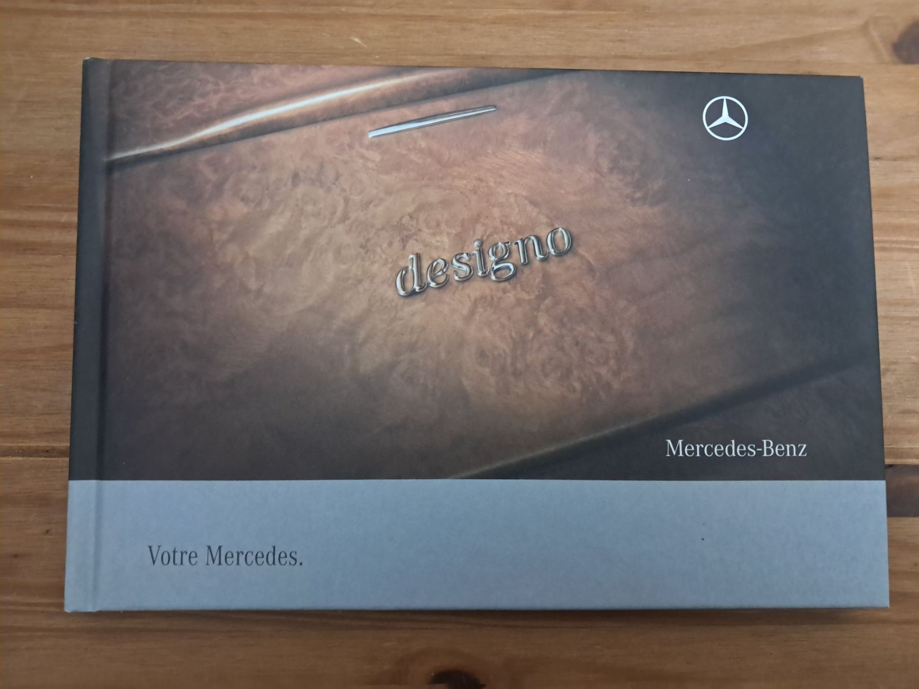 Mercedes-Benz Documenti: Livre présentation Mercedes – Nuovo (secondo la descrizione) da les brenets venduto da Laguille