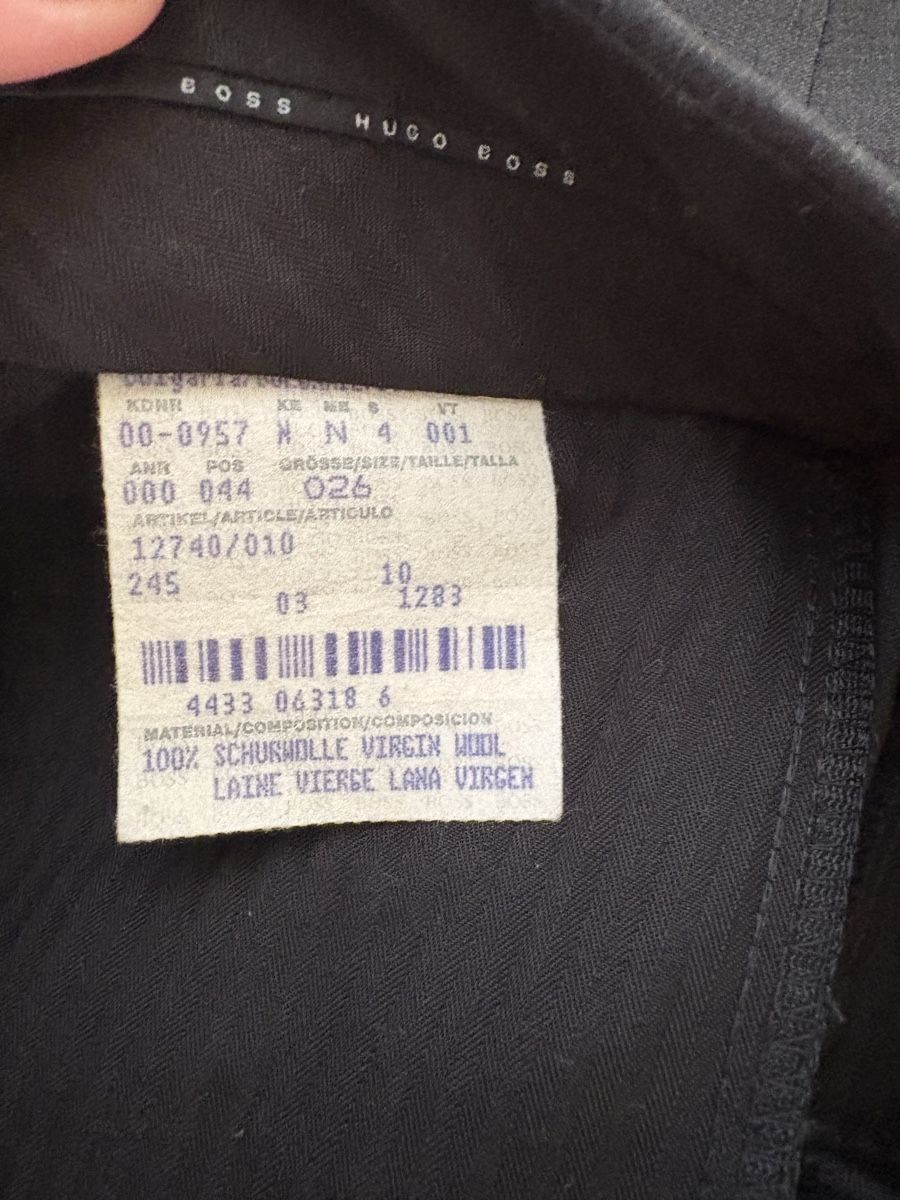 Hugo Boss Completi: Anzug Boss Grösse 26 - kurz – Nuovo (secondo la descrizione) da Anglikon venduto da fg.gabi 4