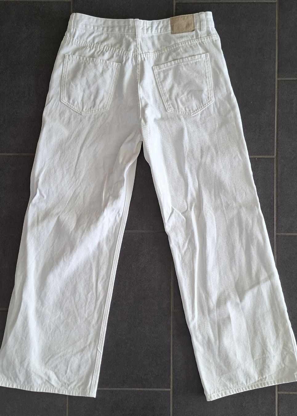 Pull&Bear Jeans: Pull&Bear Jeans weiss weit geschnitten Grösse 44 – Gebraucht aus Möhlin von fase01 1