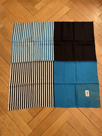 Foulard Yves Saint Laurent vintage, seta
