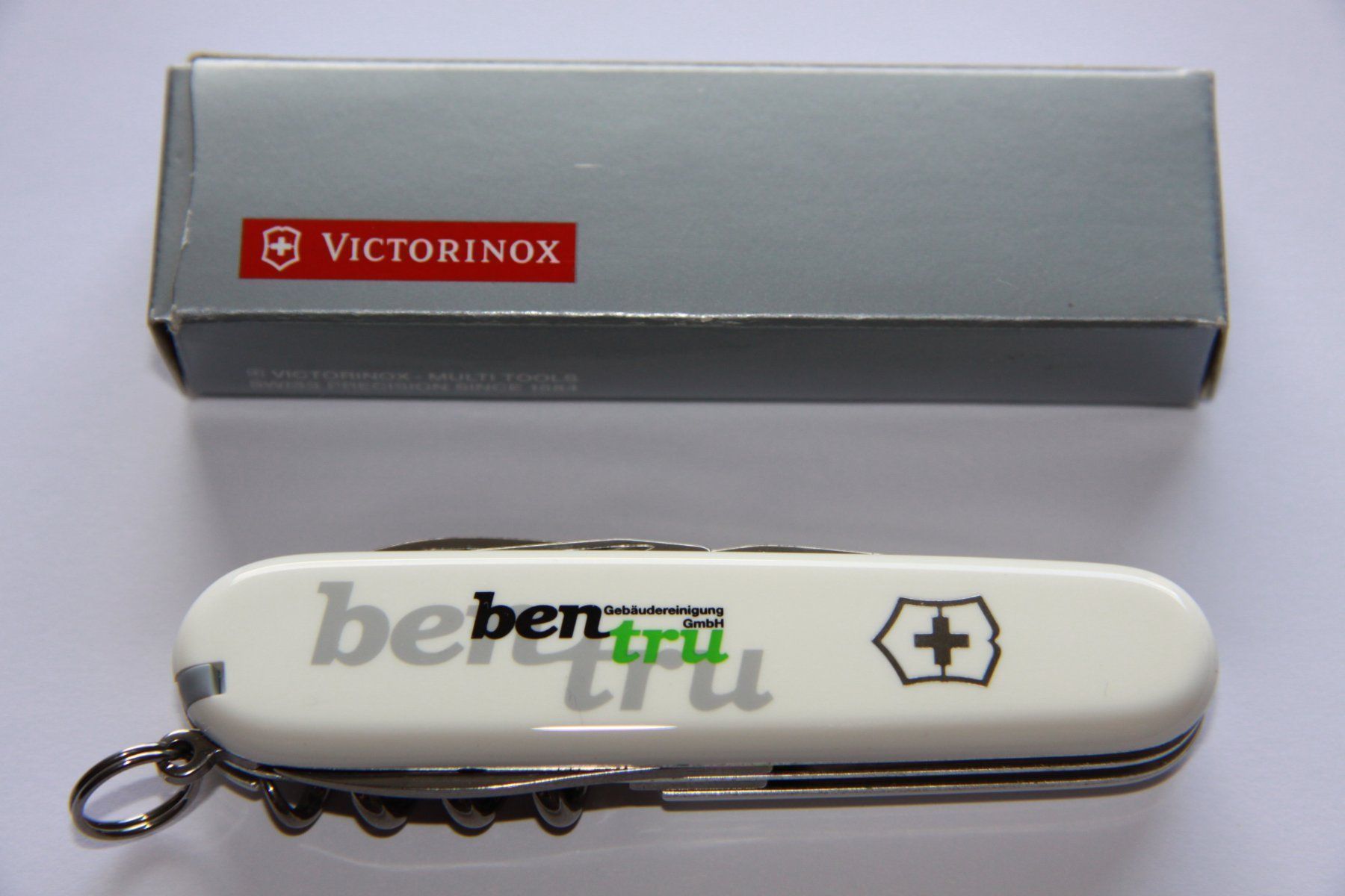 Victorinox Coltelli tascabile: Sackmesser Victorinox, 8 teilig, weiss – Nuovo (secondo la descrizione) da Baar venduto da ben_vrx8