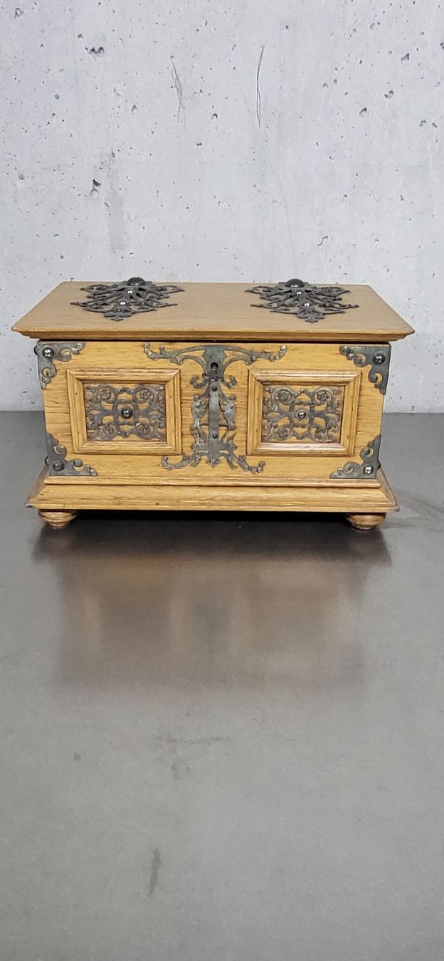 Portagioie: Schmuckschatulle aus Holz – Usato da Zürich venduto da timbuktu03