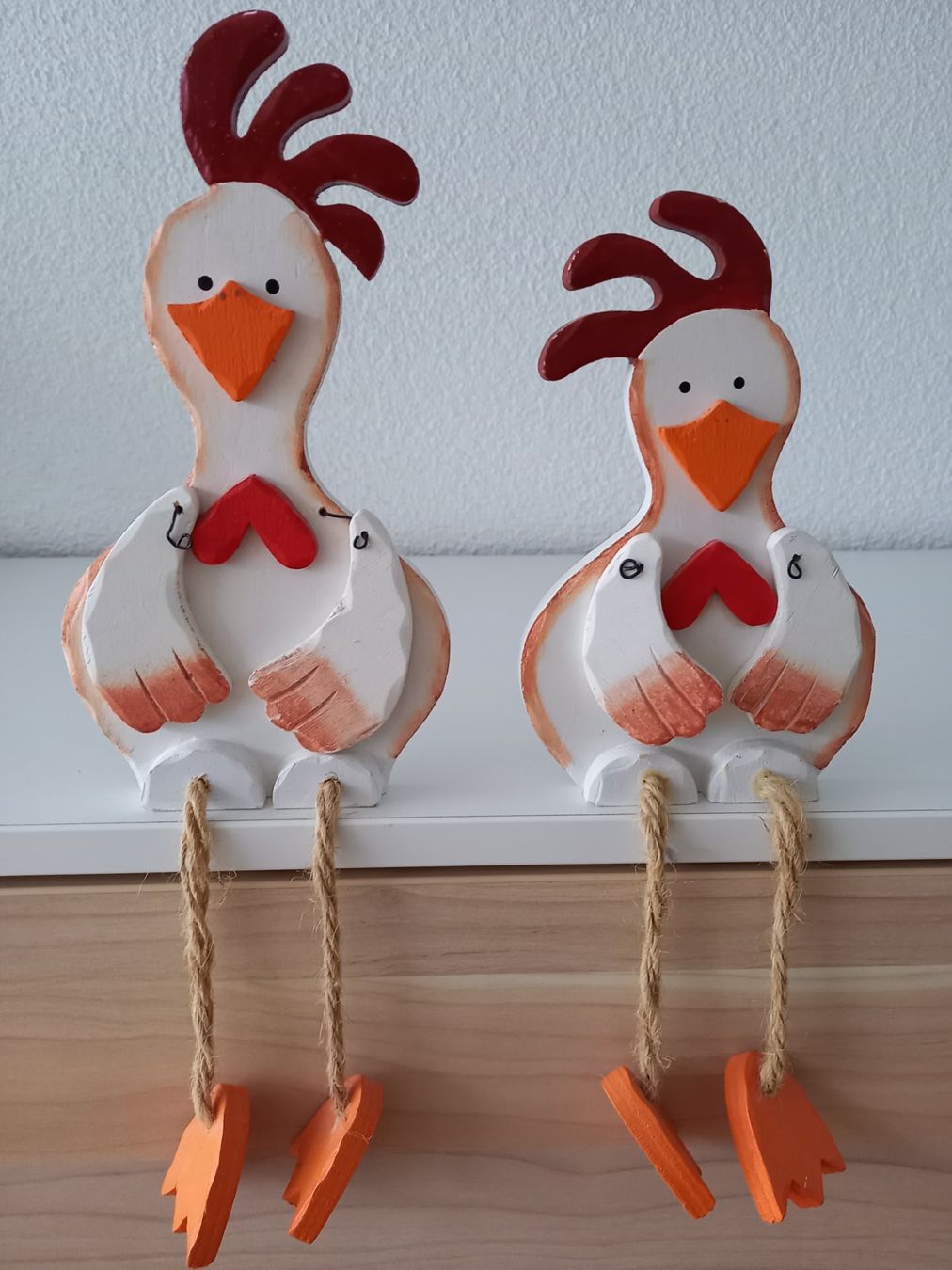 Tutte le decorazioni: 2er Set Schlenkerhühner / 'Kantenhocker' von Weltbild – Usato da Obernau venduto da Corolli