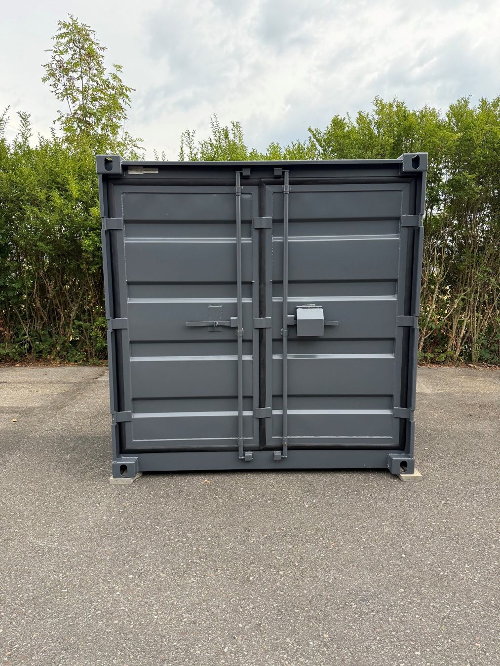 Baucontainer: 10 Fuss Lagercontainer in grau – Neu und originalverpackt aus grosswangen von Poliniman0