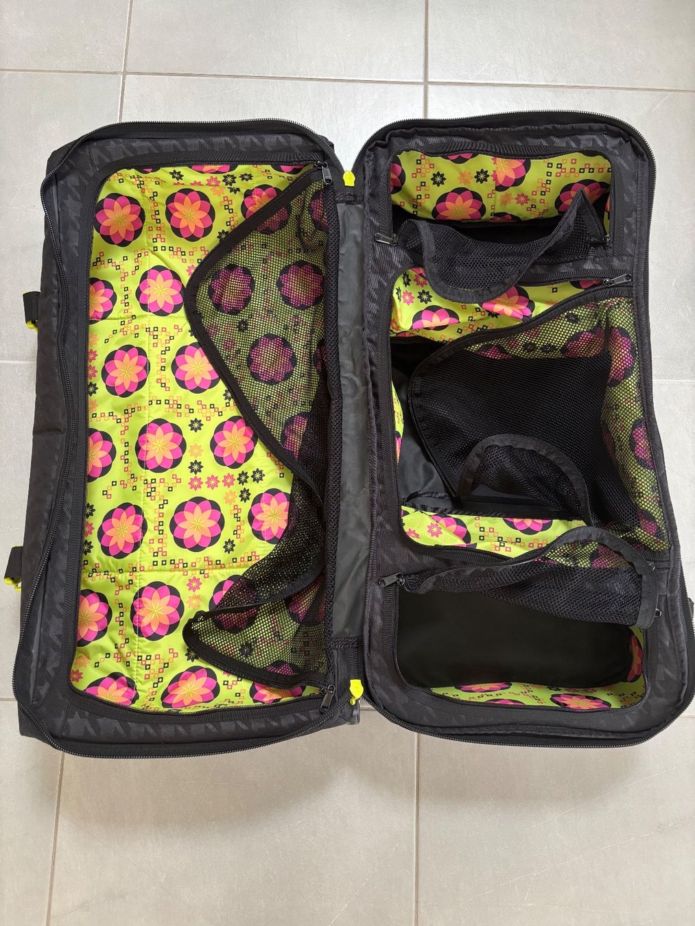 Dakine Valises de voyage: Dakine Reisekoffer – D'occasion à Büsserach par vimeco.43 3