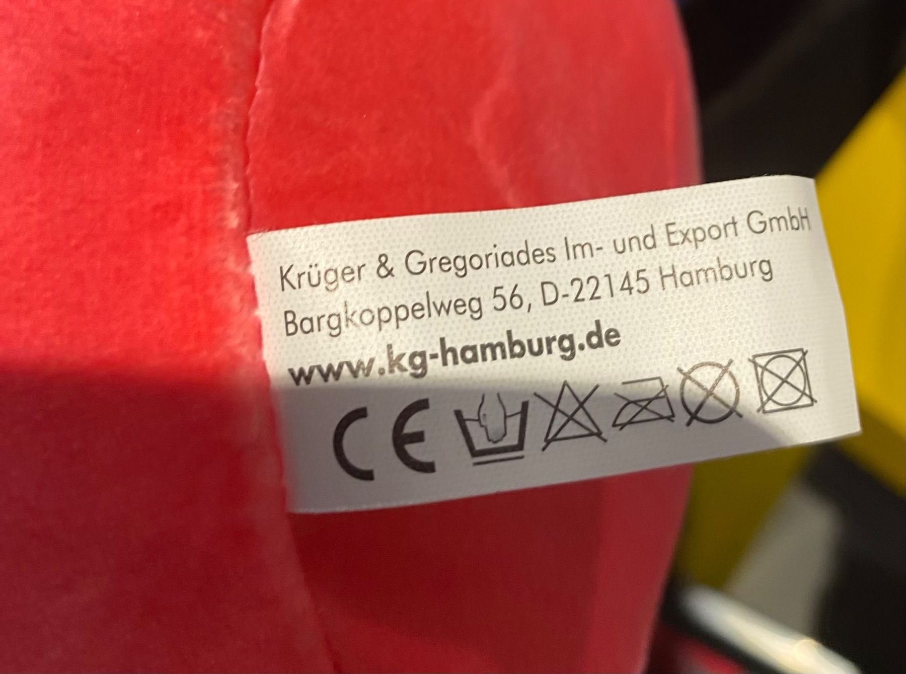 Spielzeuge: Erdbeereis aus Plüsch ca. 25 cm – Gebraucht aus Fislisbach von mirco50 1