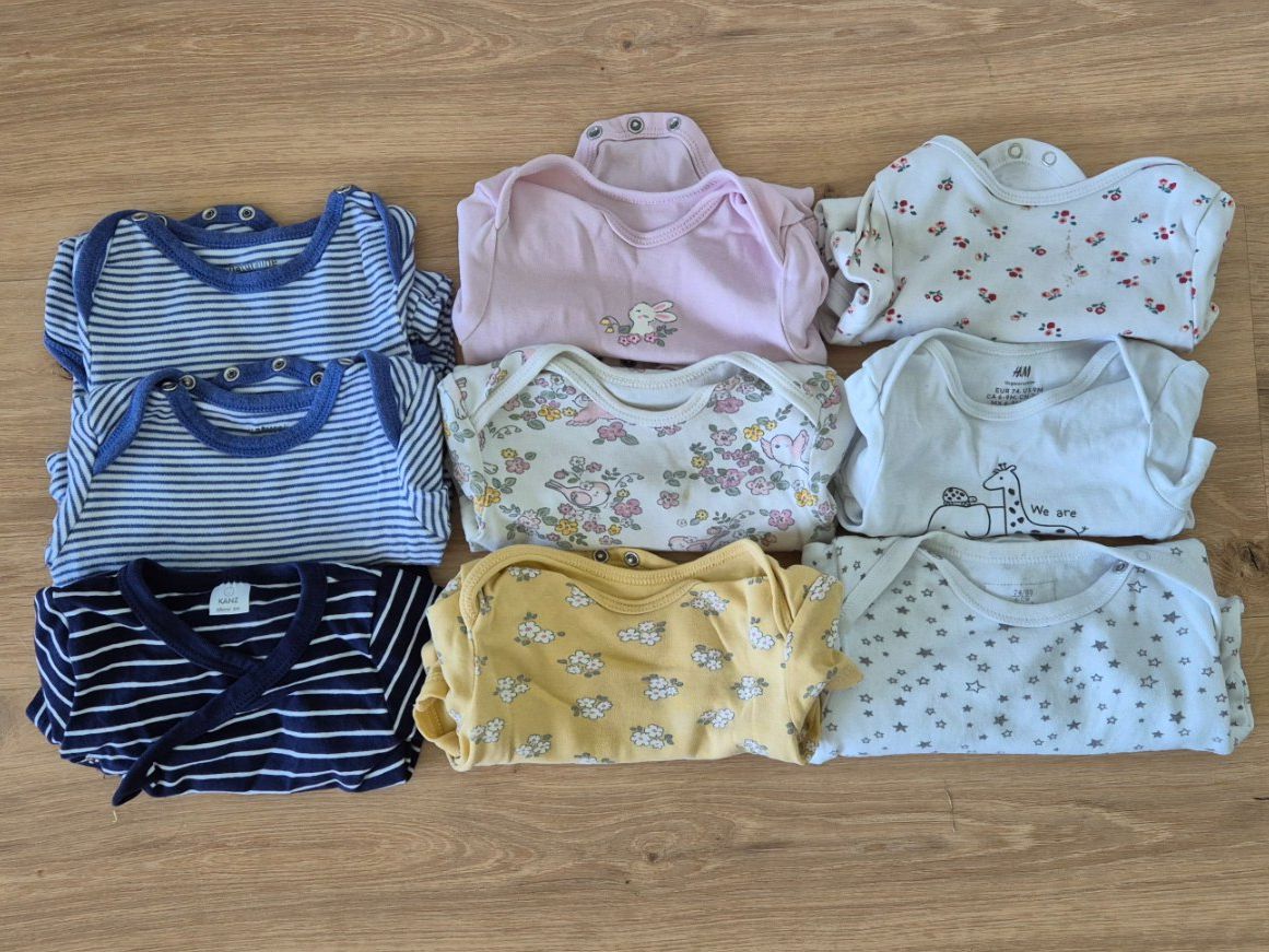 Kleiderpakete & -sets: Kurzarmbody Paket, Gr. 74-80 – Gebraucht aus Ettenhausen TG von Melanie_K.