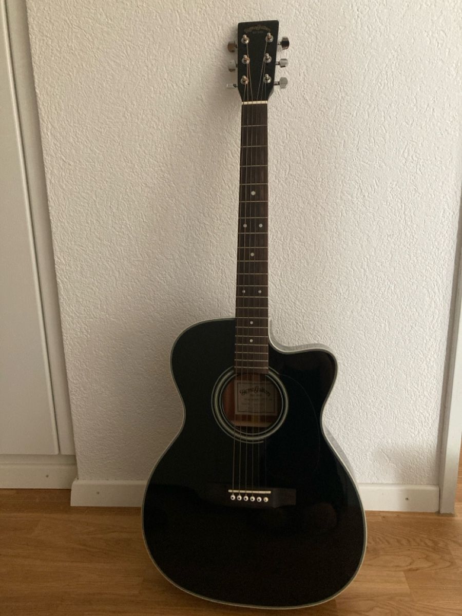 Sigma Instruments de musique: Sigma Guitars 000MC-1E-BK – Neuf (Voir description) à Dielsdorf par Chantal1988
