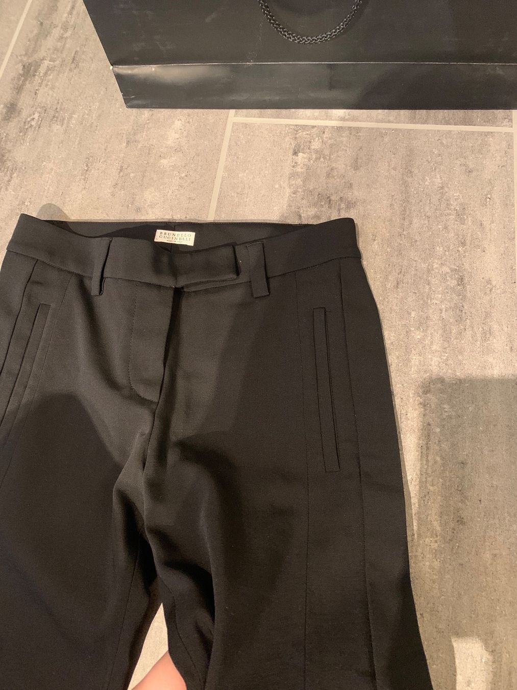 Brunello Cucinelli Pantaloni: schwarze Hose Brunello Cucinelli – Nuovo (secondo la descrizione) da Zell LU venduto da AliAli24 4