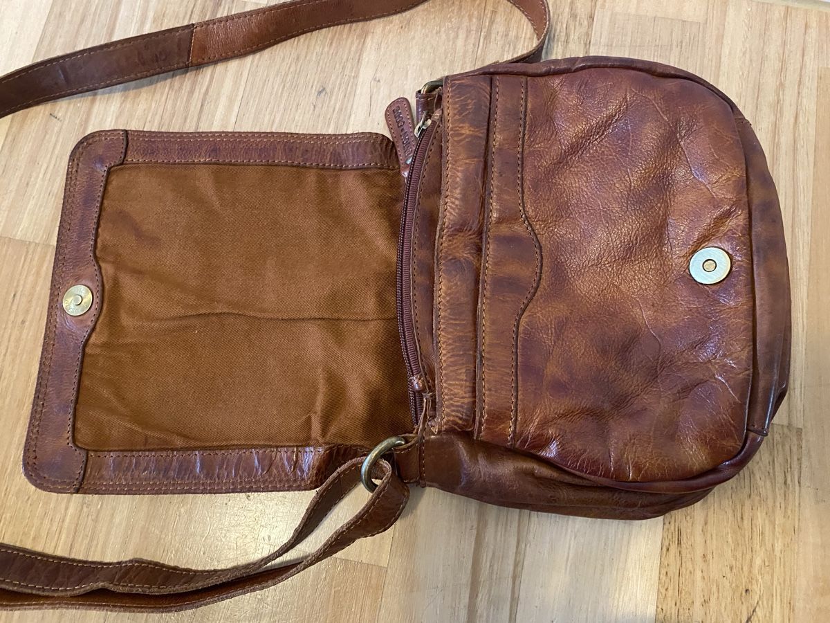 Borse da donna: Union Code Ledertasche, Umhängetasche, Top Zustand! – Usato da Zürich venduto da nin_y8my 1