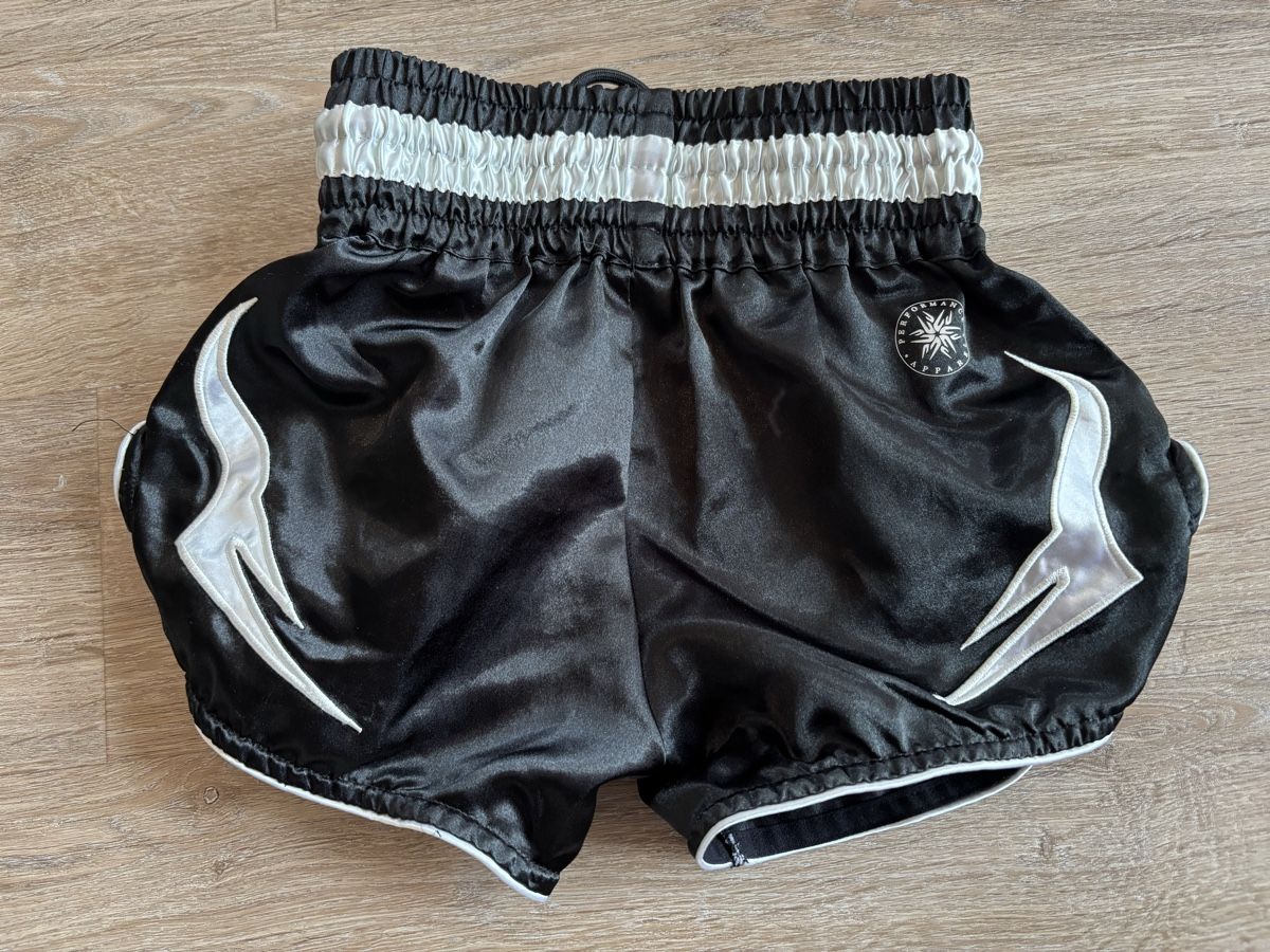 Venum Hosen: Venum Muay Thai Box Hose Gr. S – Gebraucht aus Muri b. Bern von mugichan1 1