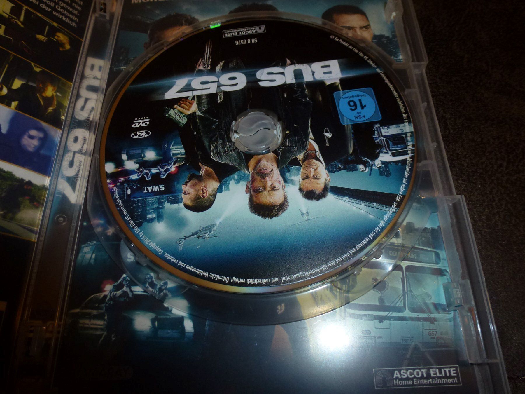 Tutti i DVDs: BUS 657 DVD – Usato da Olten venduto da Disc-Verkauf 1