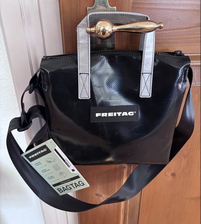 FREITAG Ruby F274 schwarz NEU Ab  => 135.-