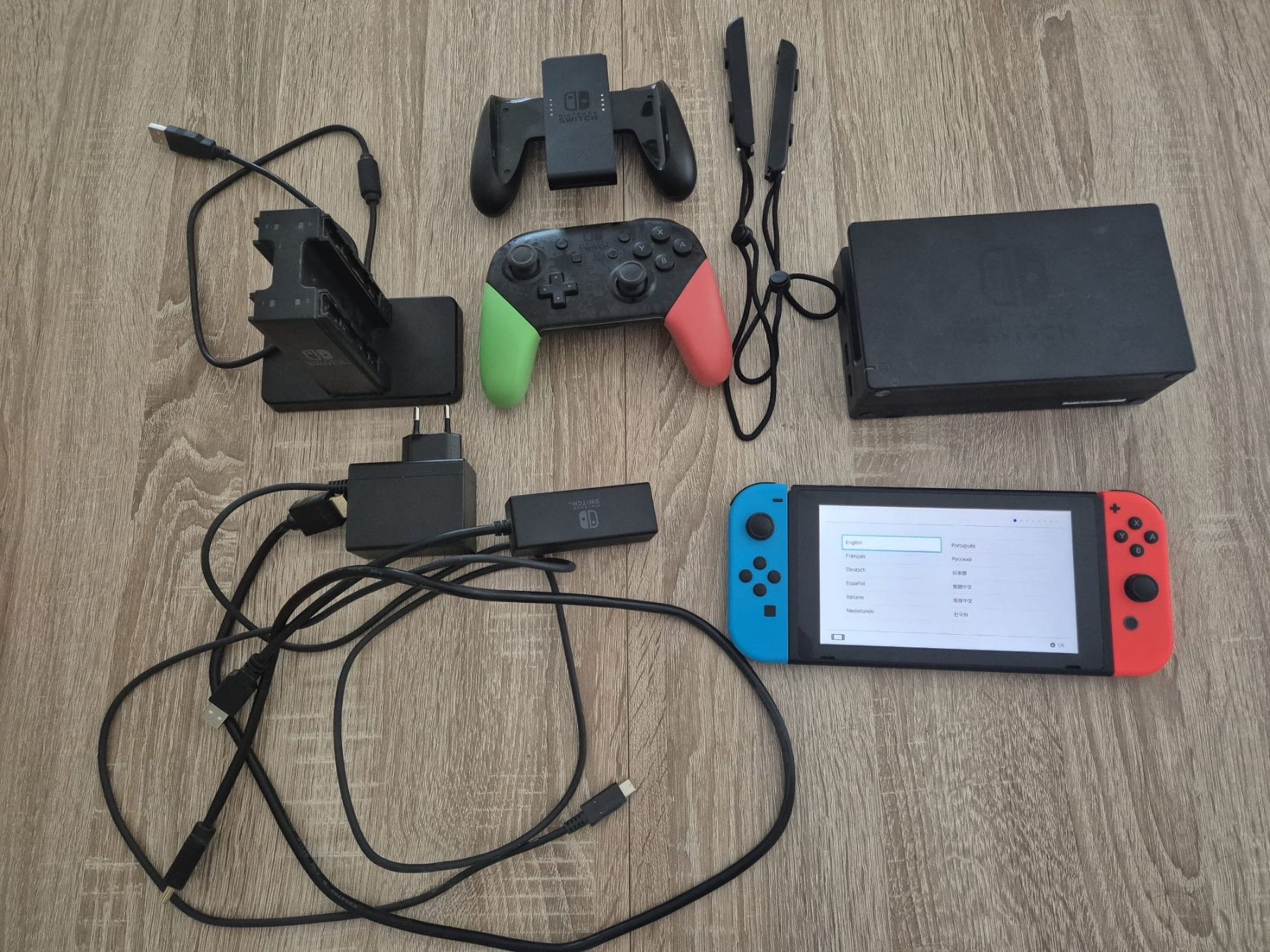 Nintendo Console: Nintendo switch première génération – Usato da Magnedens venduto da dsu_2nwg