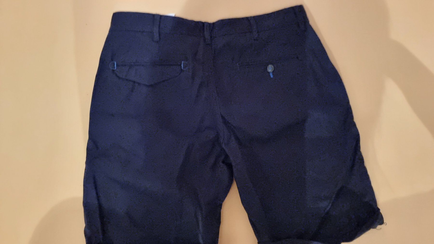 Zara Pantaloni: ZARA Man SHORTS Gr.42 – Nuovo (secondo la descrizione) da Zürich venduto da Ralaualiyas 1