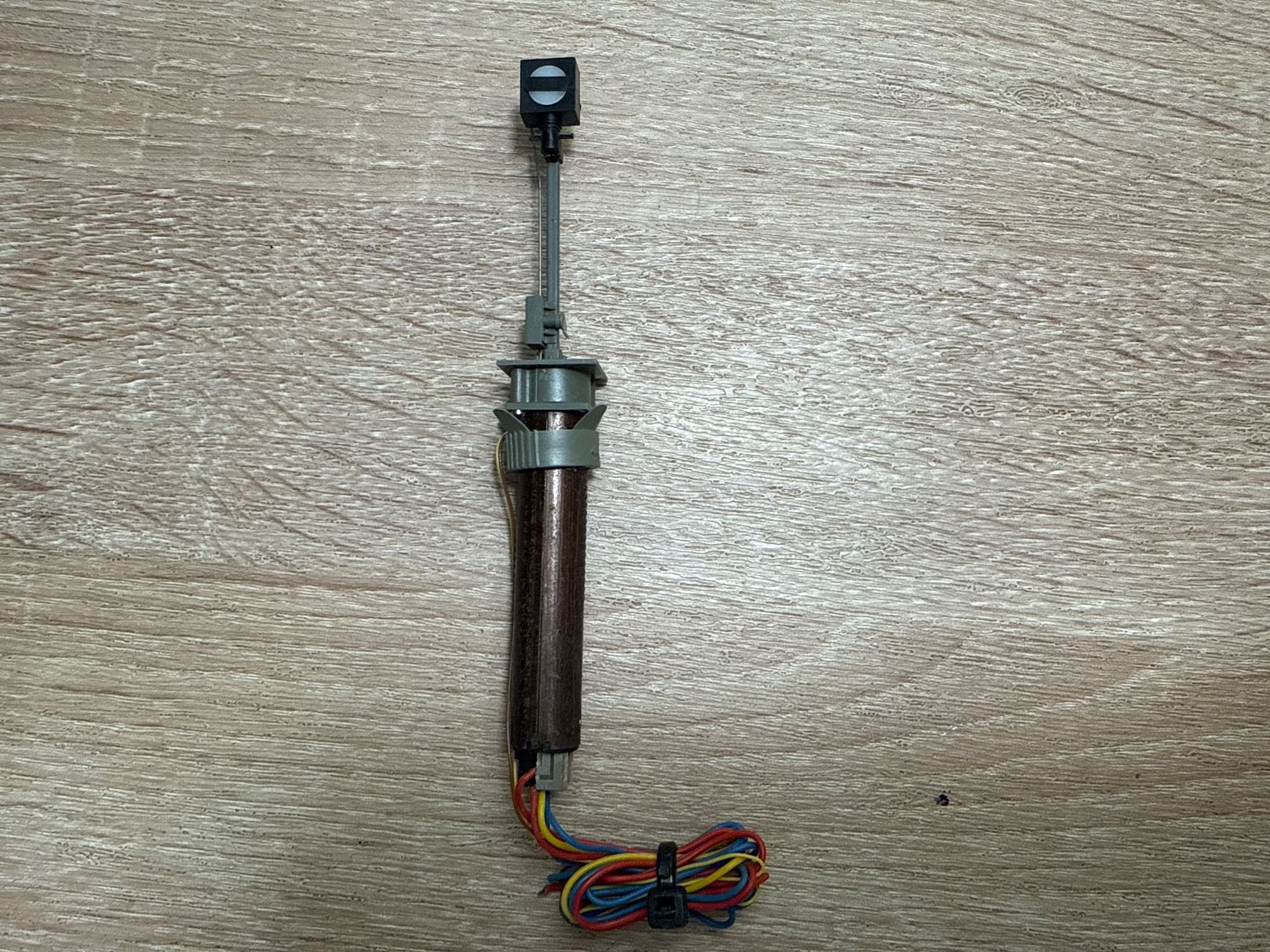 Viessmann Modellini di ferrovie: Viessmann 4515 Vorblocksignal H0 (2) – Usato da St-Aubin-Sauges venduto da tantome