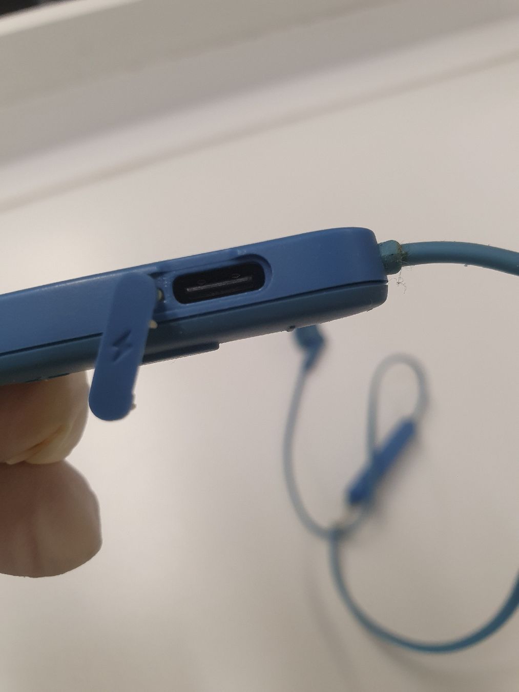 Cuffie: JBL Bluetooth Kopfhörer 215 BT – Usato da St.Gallen venduto da mai_gq8q 2