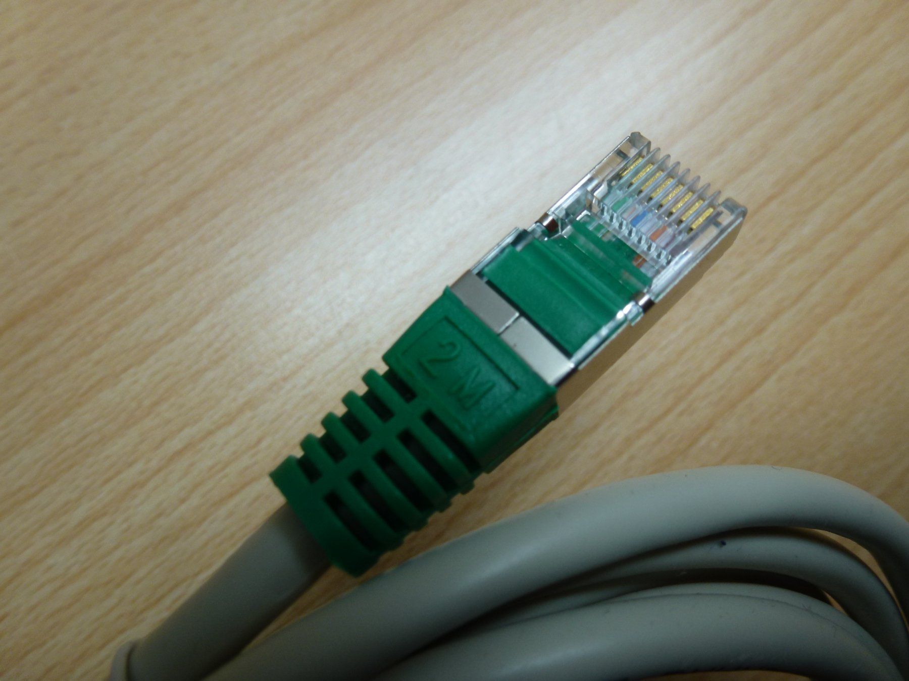 Câbles: Patchkabel Cat 5e grau 2m – Neuf avec emballage d'origine à Hombrechtikon par HGK50 6