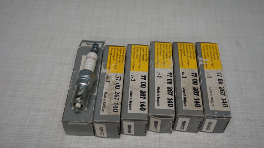 Renault Alle Autoersatzteile: 77 00 267 140, Renault Zündkerzen (Champion RBN9GY) – Neu und originalverpackt aus Diessbach b. Büren von Crocharry
