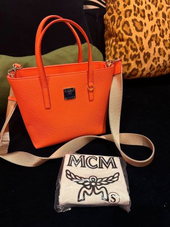 Neue MCM Tasche Leder orange NP 890 Sfr