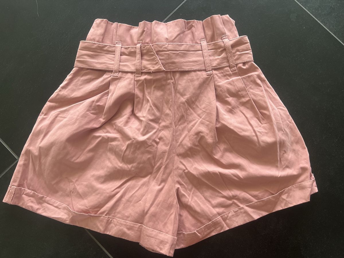 Primark Hosen: Primark Sommer Shorts, Gr. 36, Rosa – Gebraucht aus Bilten von and_6hjn 2